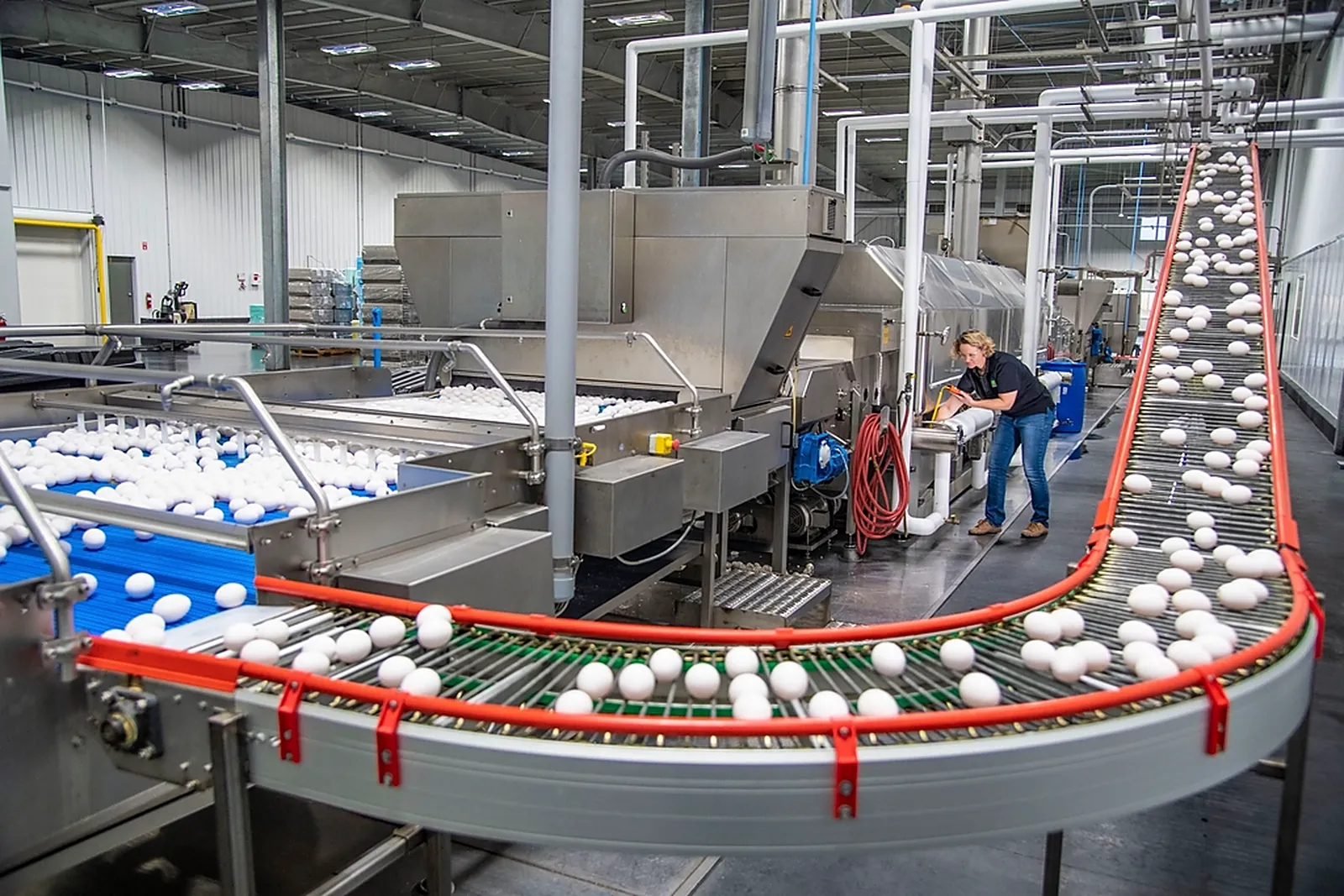 Arbeitsschritt in einer Lebensmittelproduktion